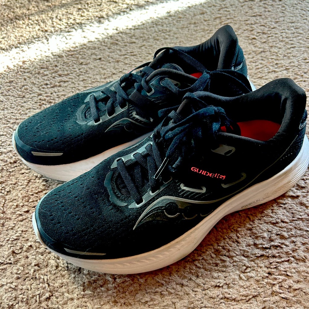 Lightly Used Saucony Guide Running Shoes